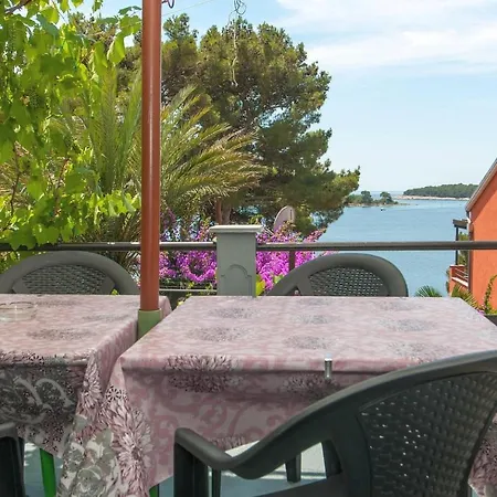 - Poljana Mali Losinj
