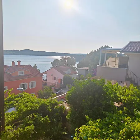 - Poljana